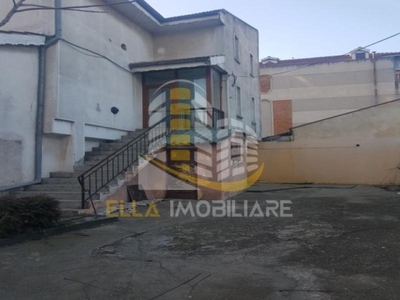 Spatiu comercial 2500 Euro