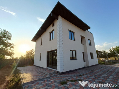 Vila 5 camere, 650mp teren. Valea Lupului- Platou Beldiman