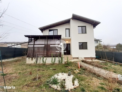 Vila de Vanzare 1 000 €/m², 450 mp Teren - Aroneanu, Dorobant