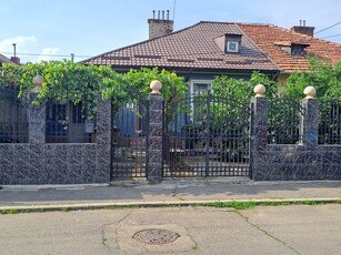 Casa Giulesti. Va propunem la vanzare casa la curte