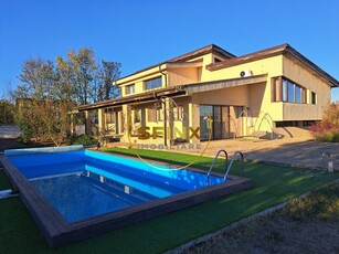 Inchiriere casa Vila exclusivista cu piscina