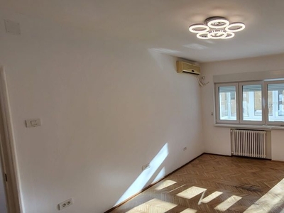 3 camere Str. Traian