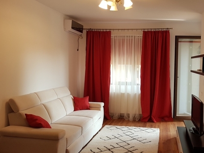 Apartament 2 camere, de inchiriat.