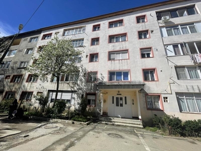 Apartament 2 camere semidecomandat str.Luta Iovita (Pipirig)