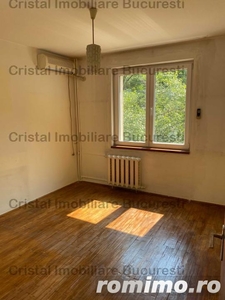 Apartament 3 camere la 2 min. de metrou Piata Sudului.