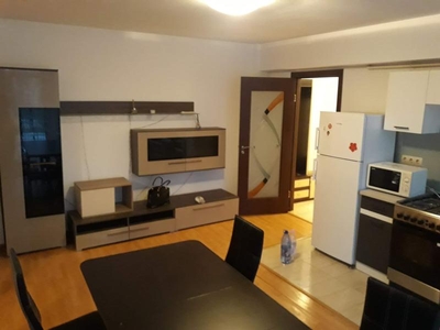 Apartament 3 camere partea de jos , parter