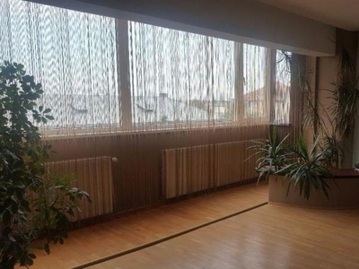 Apartament 4 Camere Zona Scoala 11 , Etaj 4 Cu Pod