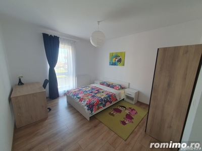 Apartament cu 3 camere Central de inchiriat