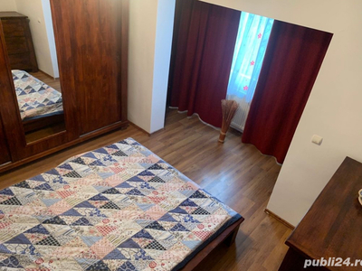 De închiriat apartament 3 camere în zona Lipovei