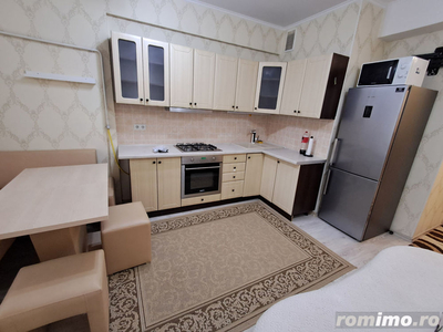 Inchiriez apartament cu 1 camera in zona Andrei Muresanu