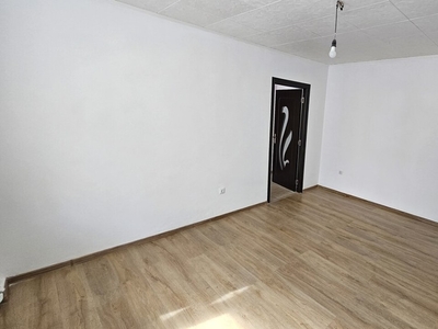 REBUBLICII-C.Brezeanu 2 cam. renovat complet,p/4-51500 euro