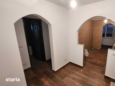 Ultracentral, 3 camere, decomandat