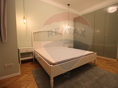 Apartament 3 camere vanzare in bloc de apartamente Bucuresti, Cismigiu