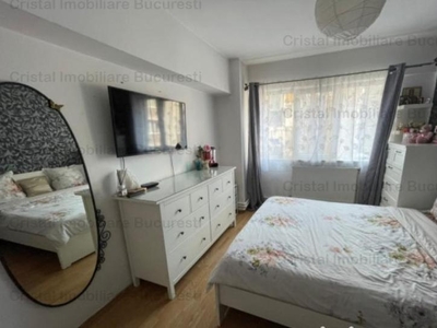 Apartament 4 camere de vanzare Lujerului