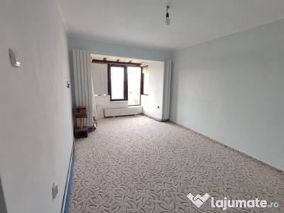 Apartament cu 3 camere Circumvalațiunii