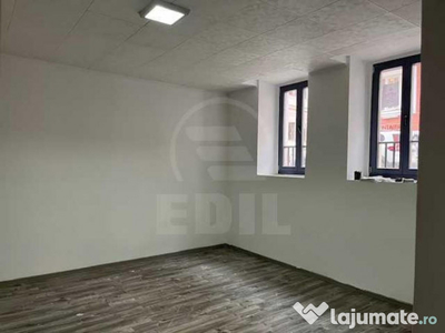 Spatiu comercial 1 incapere; 25 mp; 1 baie CENTRAL