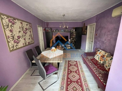 Vanzare Apartament 4 camere, zona Lujerului