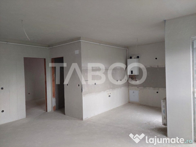 Apartament 2 camere 51 mpu balcon LA CHEIE zona Doamna Stanc