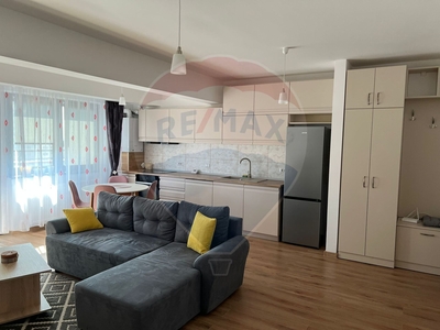 Apartament 2 camere inchiriere in bloc de apartamente Bacau, Ultracentral