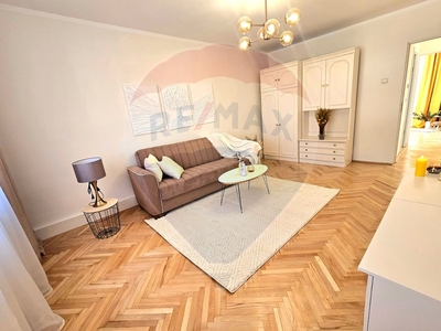 Apartament 2 camere vanzare in bloc de apartamente Sibiu, Strand