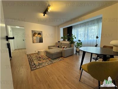 Apartament 3 camere de vanzare Dristor