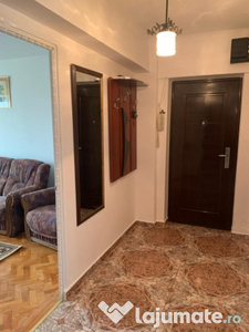 Apartament 3 camere Mizil Prahova central