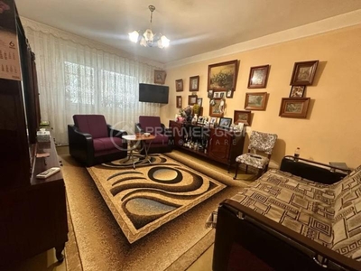 Apartament 3 camere, Tatarasi, 70mp