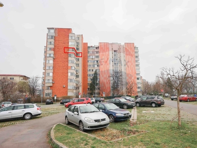 Apartament 3 camere vanzare in bloc de apartamente Bihor, Oradea, Dacia
