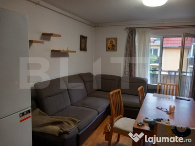 Apartament 4 camere, 80 mp, cu scara interioara, cu parcare