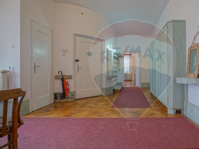 Apartament 4 camere inchiriere in casă vilă Brasov, Central