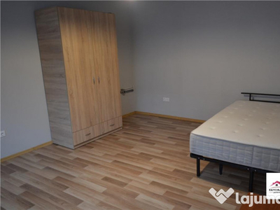 Apartament cu 2 Camere si Spatiu Verde de Inchiriat Zona Sem