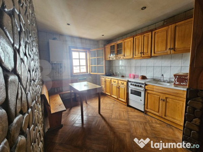 Apartament de 5 camere , 114MP, zona Alexandru cel Bun