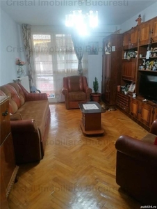 Apartament decomandat cu 3 camere, Titan, IOR