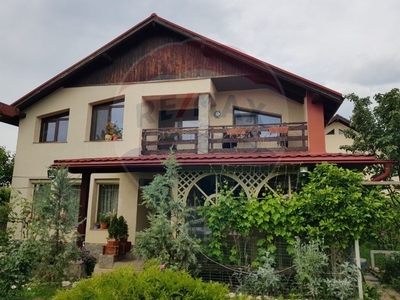 Casavila 5 camere vanzare in Brasov, Bod