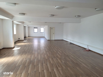 Spațiu comercial /birouri/ , 383 mp, P+E zona C. Dumbrăvii