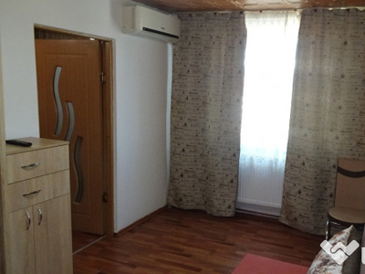 Inchiriez apartament cu 2 camere in Deva, zona Dacia, mobilat