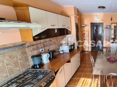 Ocazie!! Apartament cu 2 camere, decomandat in zona Pacurari-Kaufland!!