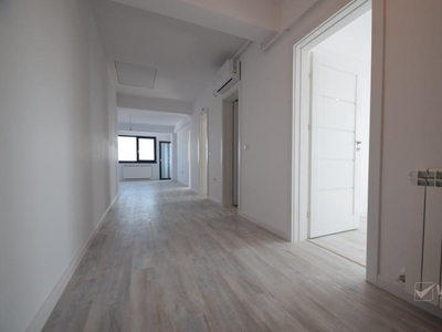 Pret excelent!Apartament premium 135mp, pozitie excelenta, parcare+3AC - Vest