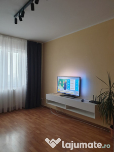 Proprietar,apartament 2 camere,parcare,AC,terasa generoasa,Iuliu Maniu