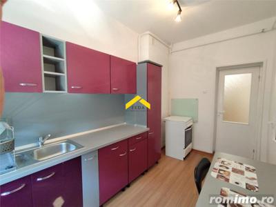 Apartament cu 2 camere de inchiriat, zona Intim