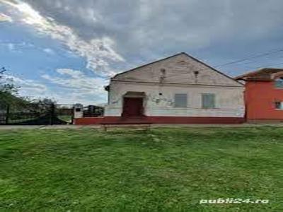Vand casa veche de 140 mp pentru renovare sau debransare in Beregsau Mare la 18 km de Timisoara