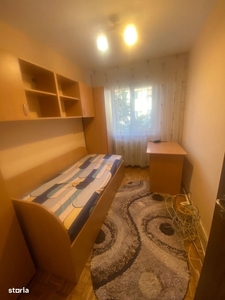 Apartament 3 camere semidecomandat, strada Rahovei