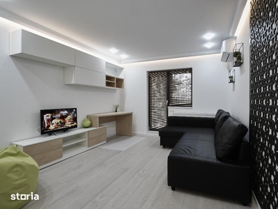 Ap 3 cam, dec, cu balcon, Str. D. Leonida. Preț 56.000 eur, neg