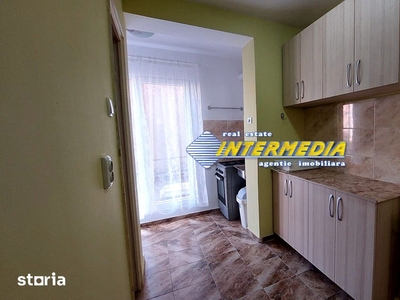 Garsoniera renovata de inchiriat in Alba Iulia zona Cetate Piata etaj