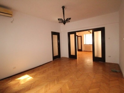 Inchiriere apartament 4 camere Romana