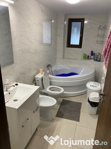 Închiriez apartament 3 camere Valea Adâncă