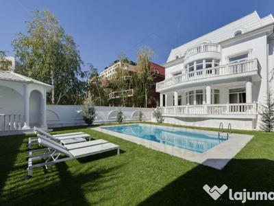 Maison de Bourbon | Vila exclusivista Floreasca Lake | Te...