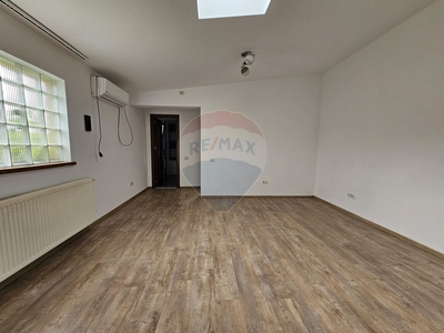 Spatiu comercial 53 mp inchiriere in Casă Vilă, Constanta, Coiciu