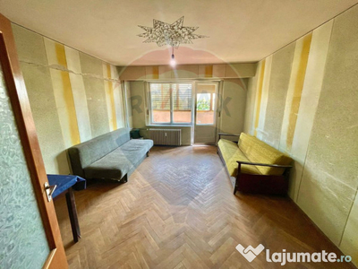 Zona Malul Muresului vanzare Apartament 3 camere tip SAMA...