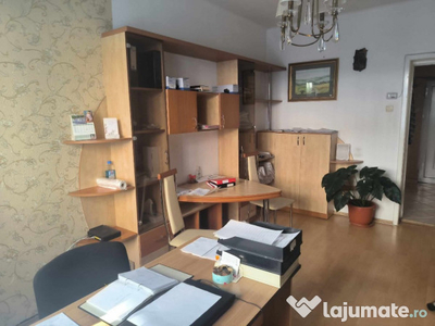 Apartament 2 cam Centru